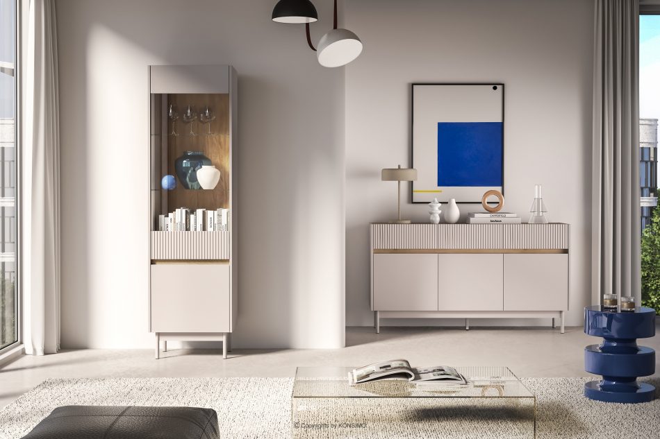 NALIA Elegantná drážkovaná vitrína krémová/dub krémová/dubová - obrázok 9