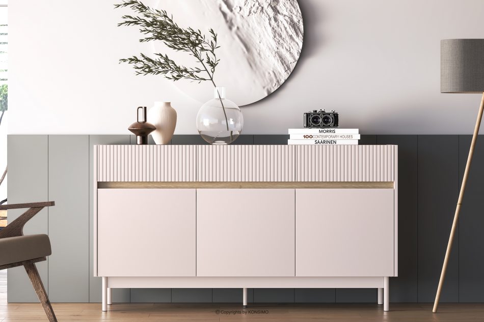 NALIA Elegantná veľká ryhovaná komoda krémová/dub krémová/dubová - obrázok 1