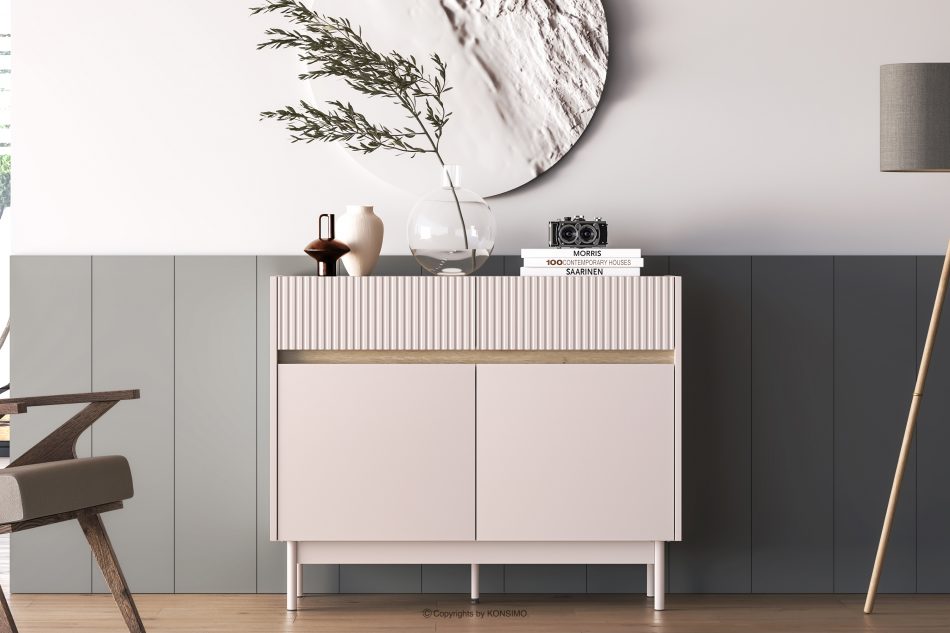 NALIA Elegantná drážkovaná komoda krémová/dub krémová/dubová - obrázok 1