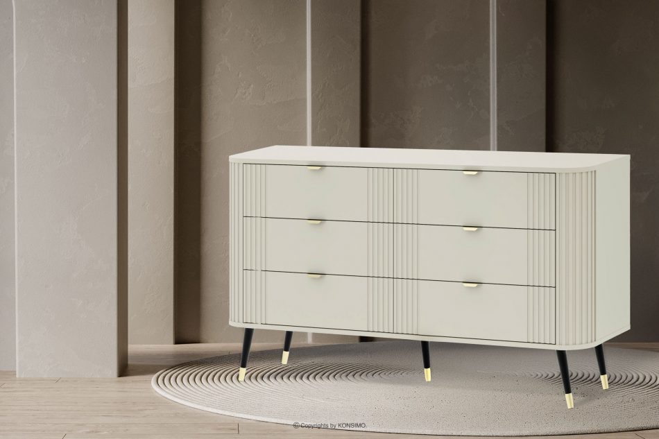 PURA Široká komoda s ryhovaním krémovej farby krémová - obrázok 1