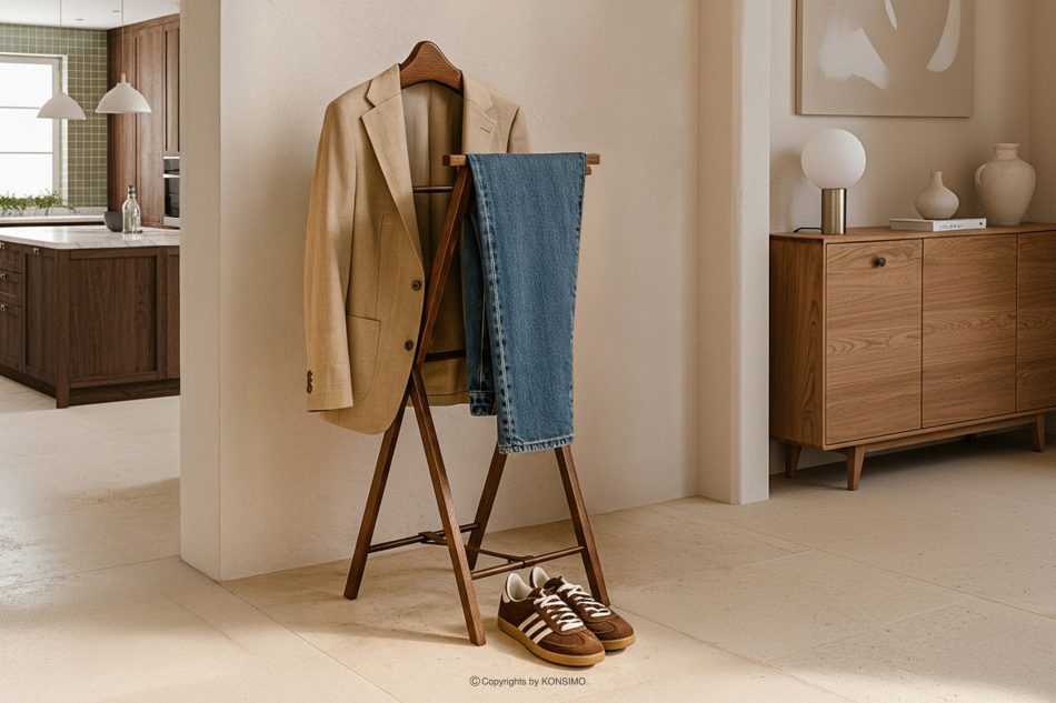 AGLAS Hnedý vešiak na odevy z bukového dreva hnedá - obrázok 1