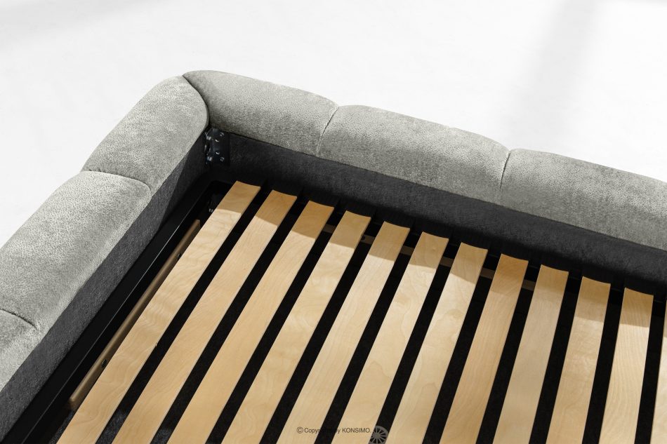 MERIDE Čalúnená posteľ 200 cm so svetlosivým prešívaním svetlo šedá - obrázok 17