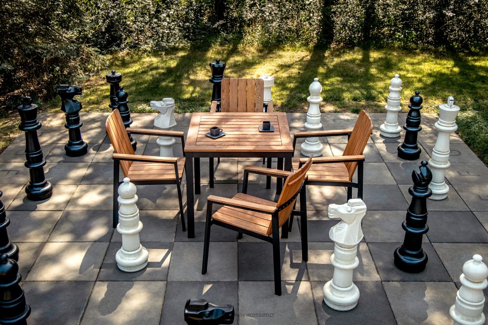 LENTI Malý drevený záhradný stôl s 4 stoličkami hnedá/antracitová - obrázok 16